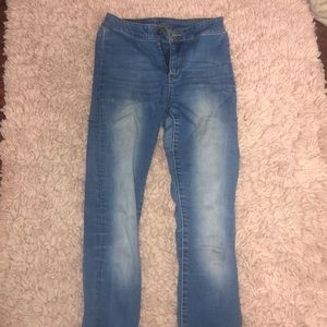 stretchy skinny jeans